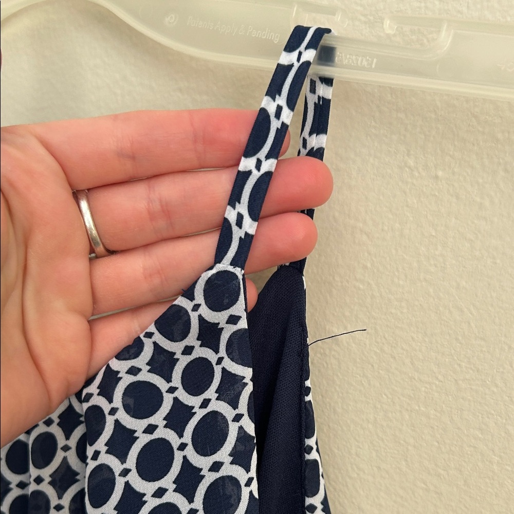 Elegant Navy and White Patterned Dress - Picture 5 of 9